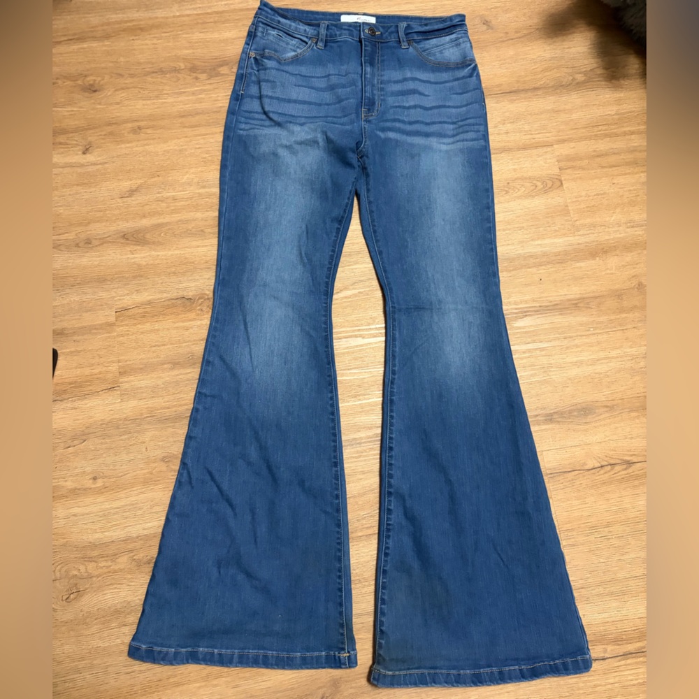 NWOT KanCan 36 long Inseam Flare Jeans